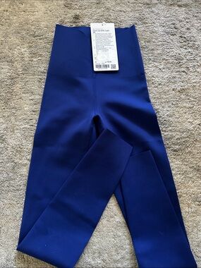 Women’s lululemon glow ups 28”